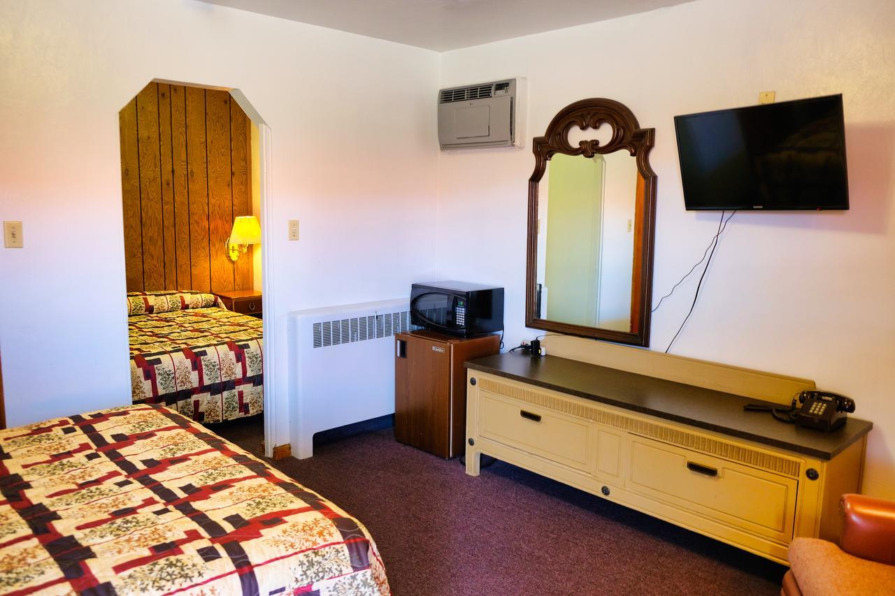 Stagecoach Motel Colorado Springs Bagian luar foto