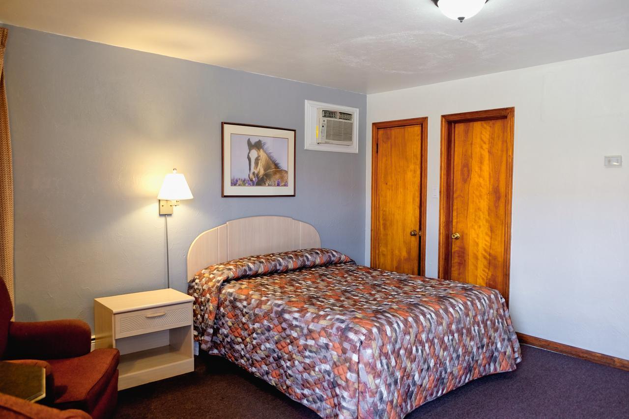 Stagecoach Motel Colorado Springs Bagian luar foto