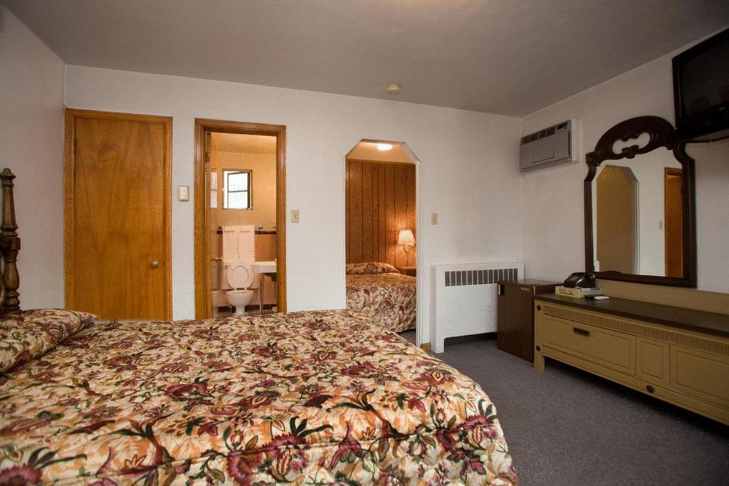 Stagecoach Motel Colorado Springs Ruang foto