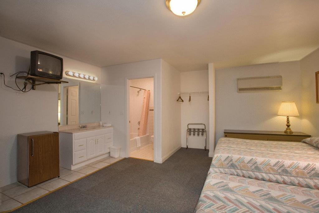 Stagecoach Motel Colorado Springs Ruang foto